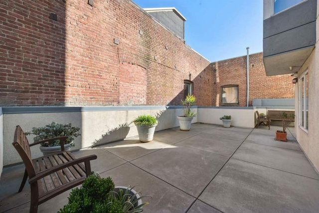 81 Frank Norris Place 303, San Francisco, CA 94109