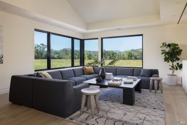 1000 Rutherford Rd, Napa, CA 94558