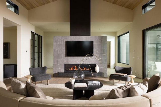 1000 Rutherford Rd, Napa, CA 94558