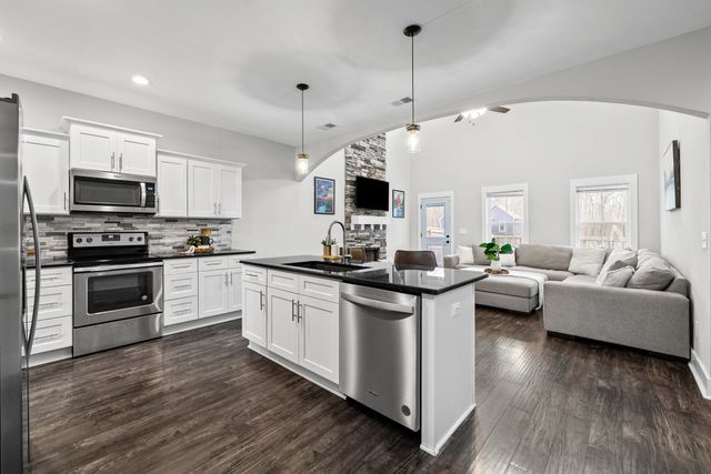 174 Towes Ln, Clarksville, TN 37043