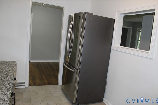 10008 Dakins Dr, North Chesterfield, VA 23236