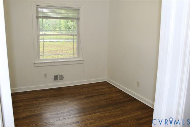 10008 Dakins Dr, North Chesterfield, VA 23236