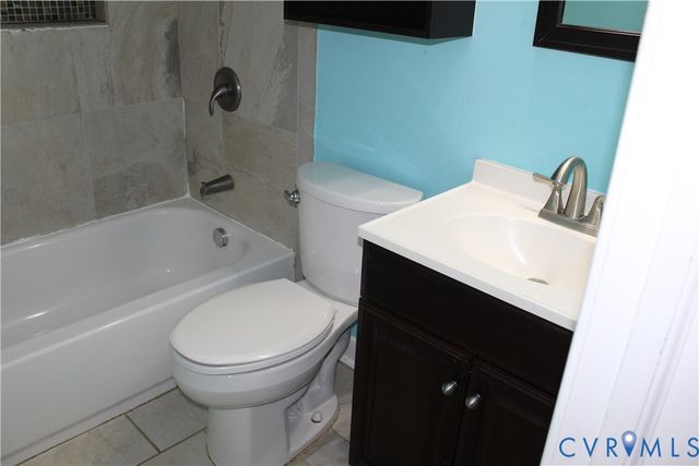 10008 Dakins Dr, North Chesterfield, VA 23236