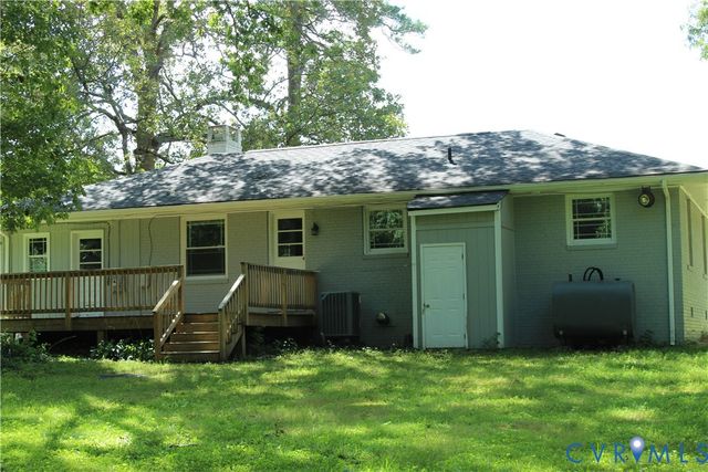 10008 Dakins Dr, North Chesterfield, VA 23236