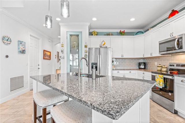 2557 Bella Vista Circle, Vero Beach, FL 32966