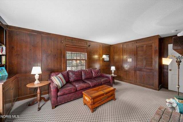 4612 Farmington Road, Toledo, OH 43623