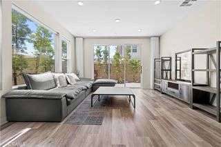 271 Newton, Lake Forest, CA 92630