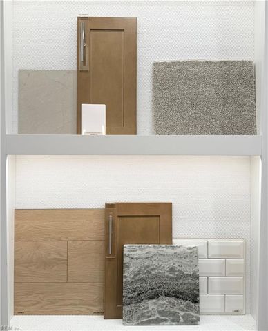 1533 Waltham LN, Newport News, VA 23608