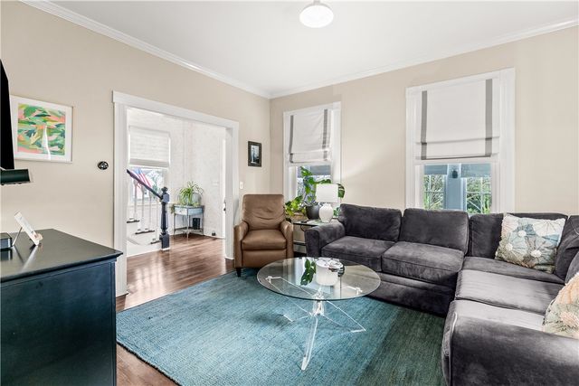 75 Roseneath Avenue, Newport, RI 02840