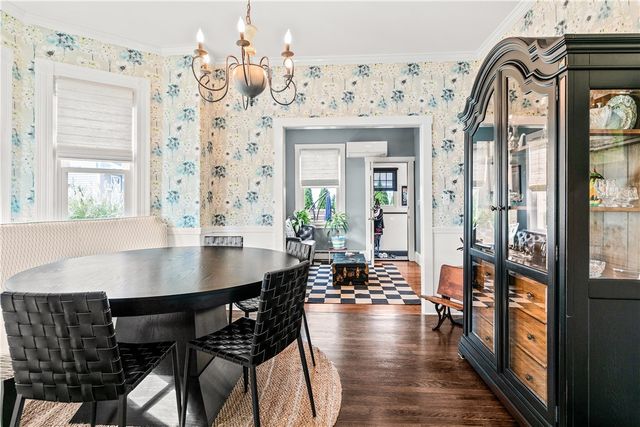 75 Roseneath Avenue, Newport, RI 02840