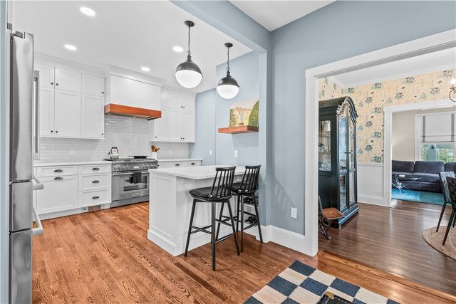 75 Roseneath Avenue, Newport, RI 02840