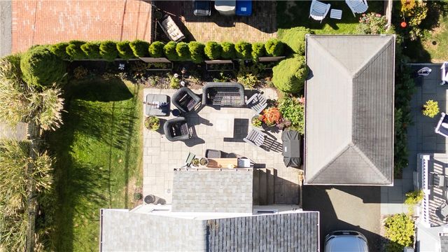 75 Roseneath Avenue, Newport, RI 02840