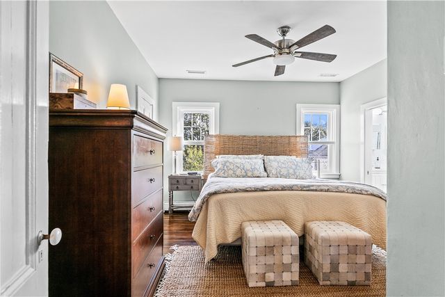 75 Roseneath Avenue, Newport, RI 02840