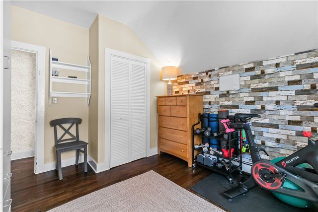 75 Roseneath Avenue, Newport, RI 02840