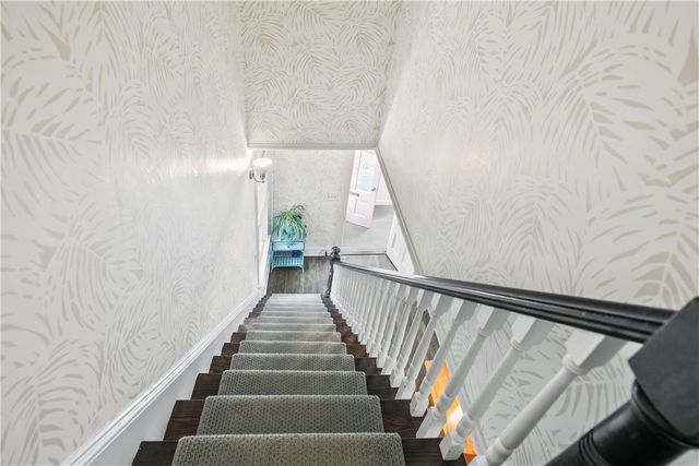 75 Roseneath Avenue, Newport, RI 02840