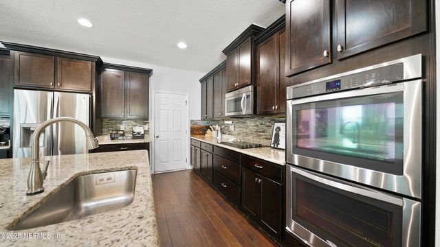 12506 WESTBERRY MANOR Drive, Jacksonville, FL 32223