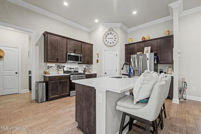 14636 Lillian Way, Ocean Springs, MS 39565