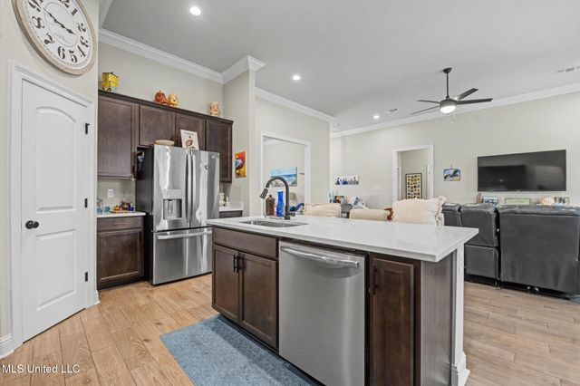 14636 Lillian Way, Ocean Springs, MS 39565