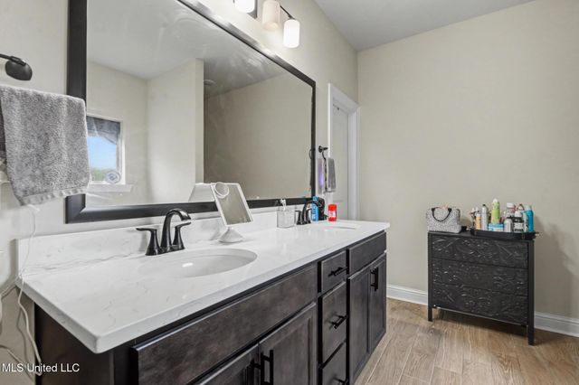 14636 Lillian Way, Ocean Springs, MS 39565