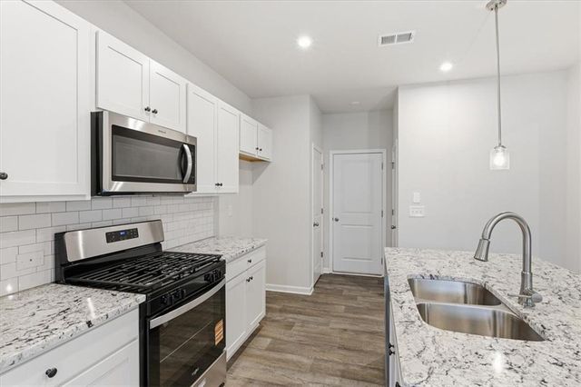 1190 PARK CENTER Circle, Mableton, GA 30168