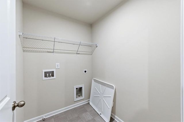 1190 PARK CENTER Circle, Mableton, GA 30168