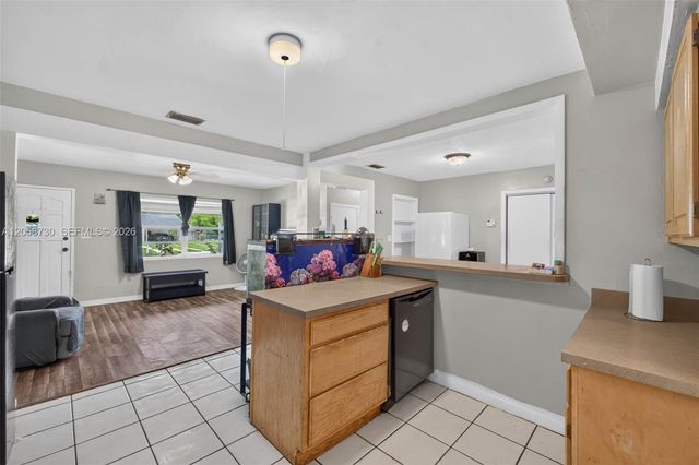 215 Palm Avenue, Other City - In The State Of Florida, FL 33823