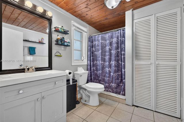 215 Palm Avenue, Other City - In The State Of Florida, FL 33823