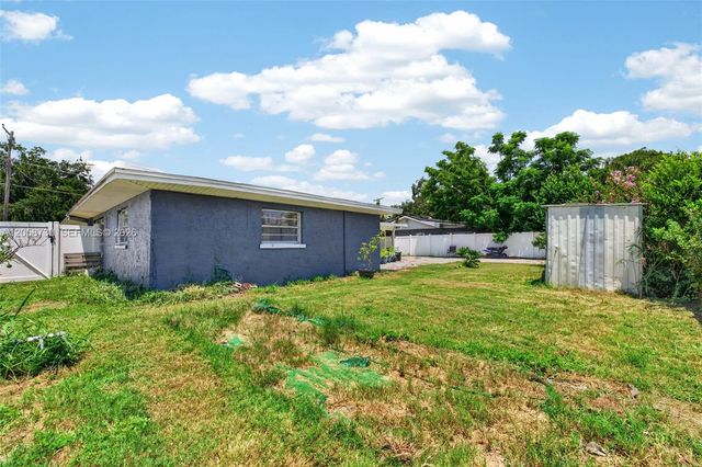 215 Palm Avenue, Other City - In The State Of Florida, FL 33823