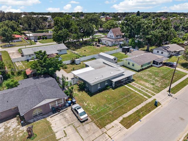 215 Palm Avenue, Other City - In The State Of Florida, FL 33823