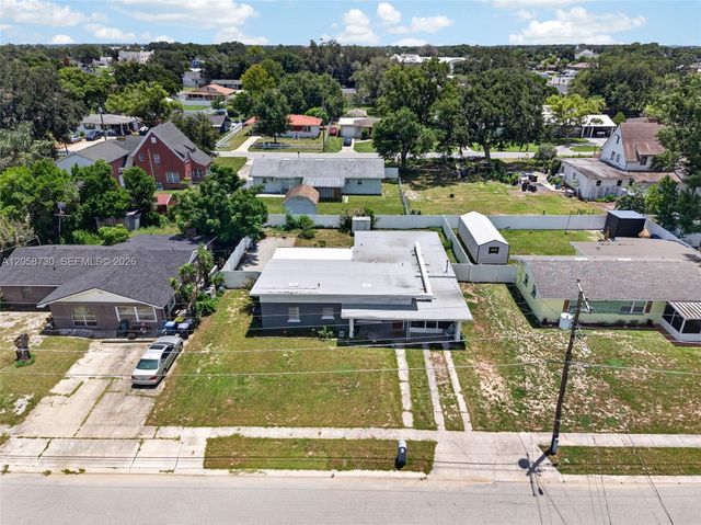 215 Palm Avenue, Other City - In The State Of Florida, FL 33823
