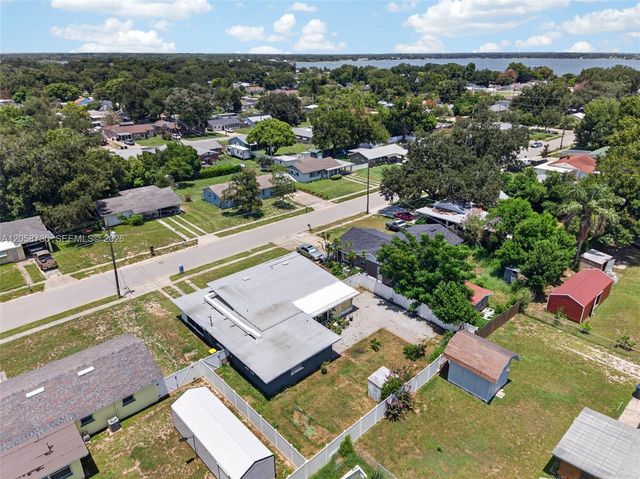 215 Palm Avenue, Other City - In The State Of Florida, FL 33823
