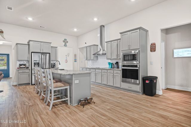 12281 Savannah Circle, Ocean Springs, MS 39564