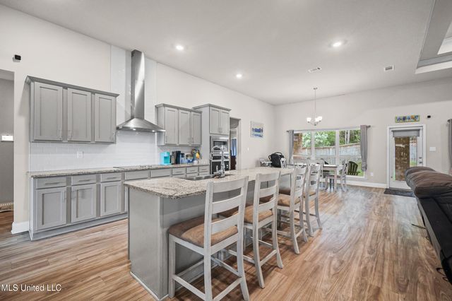 12281 Savannah Circle, Ocean Springs, MS 39564