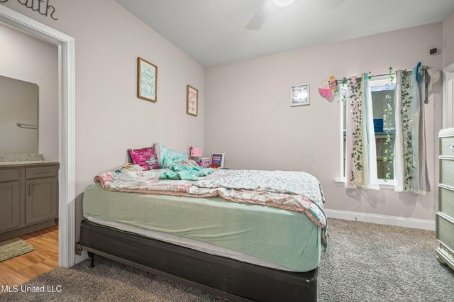 12281 Savannah Circle, Ocean Springs, MS 39564