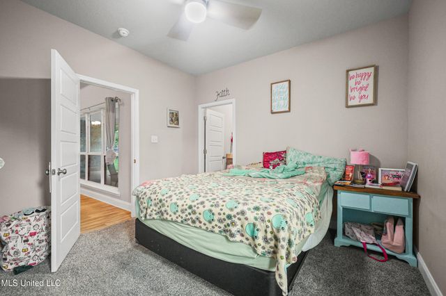 12281 Savannah Circle, Ocean Springs, MS 39564