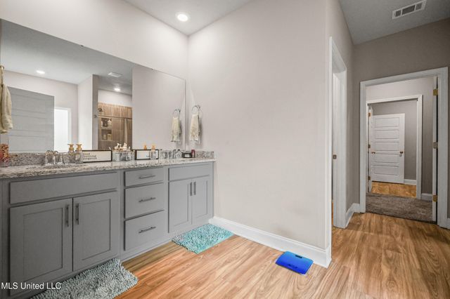 12281 Savannah Circle, Ocean Springs, MS 39564