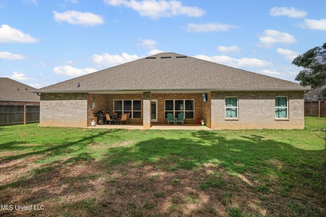 12281 Savannah Circle, Ocean Springs, MS 39564