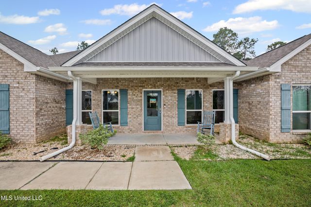 12281 Savannah Circle, Ocean Springs, MS 39564