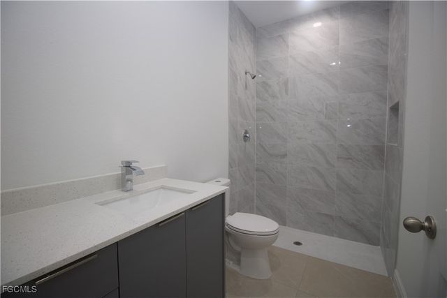 1260 MILWAUKEE BLVD 1260, Lehigh Acres, FL 33974