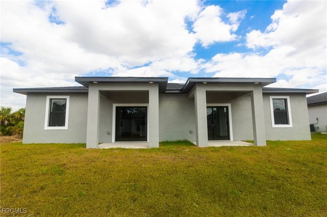 1260 MILWAUKEE BLVD 1260, Lehigh Acres, FL 33974