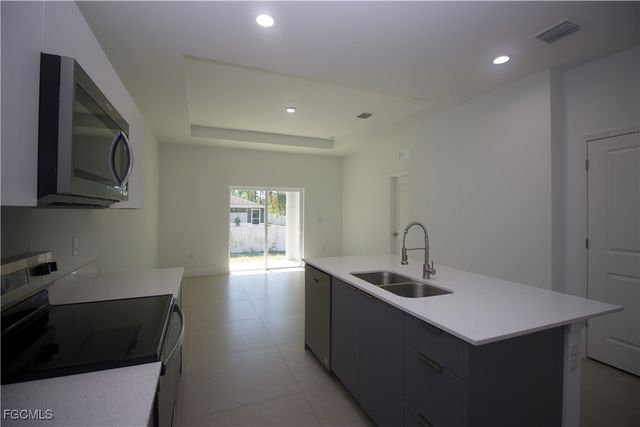 1260 MILWAUKEE BLVD 1260, Lehigh Acres, FL 33974