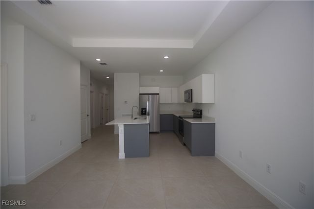 1260 MILWAUKEE BLVD 1260, Lehigh Acres, FL 33974