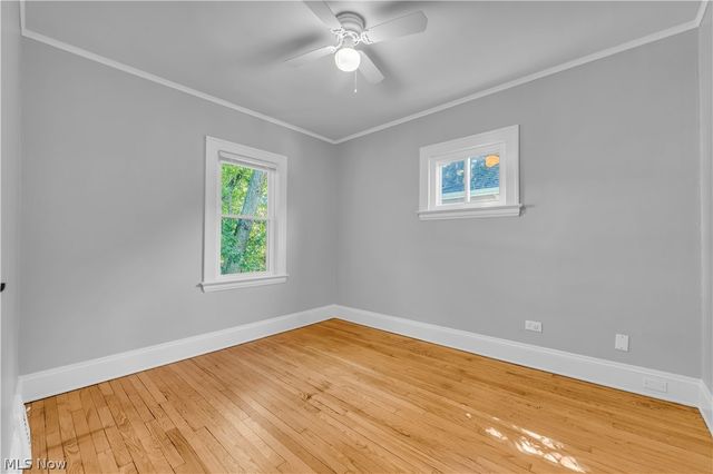 921 Helmsdale Road, Cleveland Heights, OH 44112