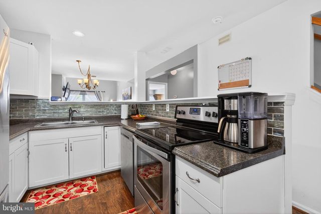 116 WINDING HILL DR, Lancaster, PA 17601
