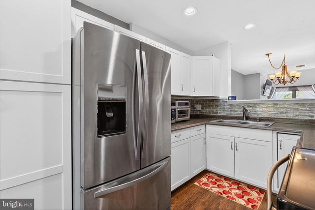116 WINDING HILL DR, Lancaster, PA 17601