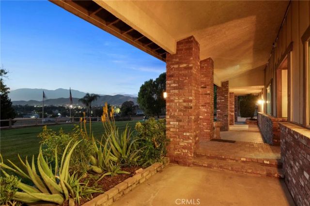 5334 Agate Street, Jurupa Valley, CA 92509