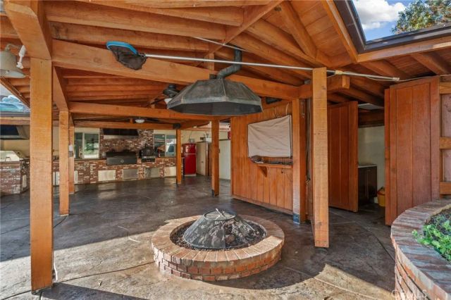 5334 Agate Street, Jurupa Valley, CA 92509