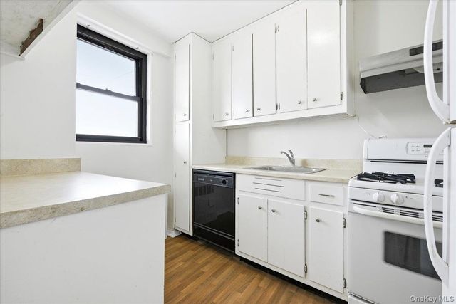 90-50 Union Turnpike 11L, Glendale, NY 11385