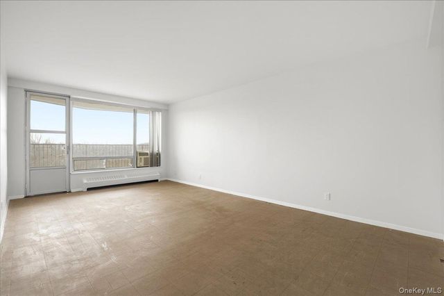 90-50 Union Turnpike 11L, Glendale, NY 11385