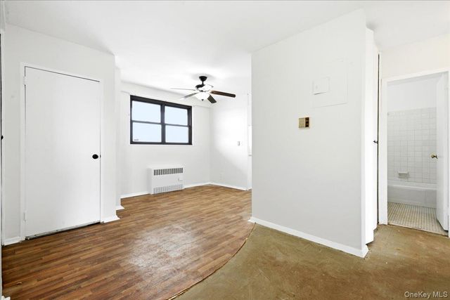 90-50 Union Turnpike 11L, Glendale, NY 11385